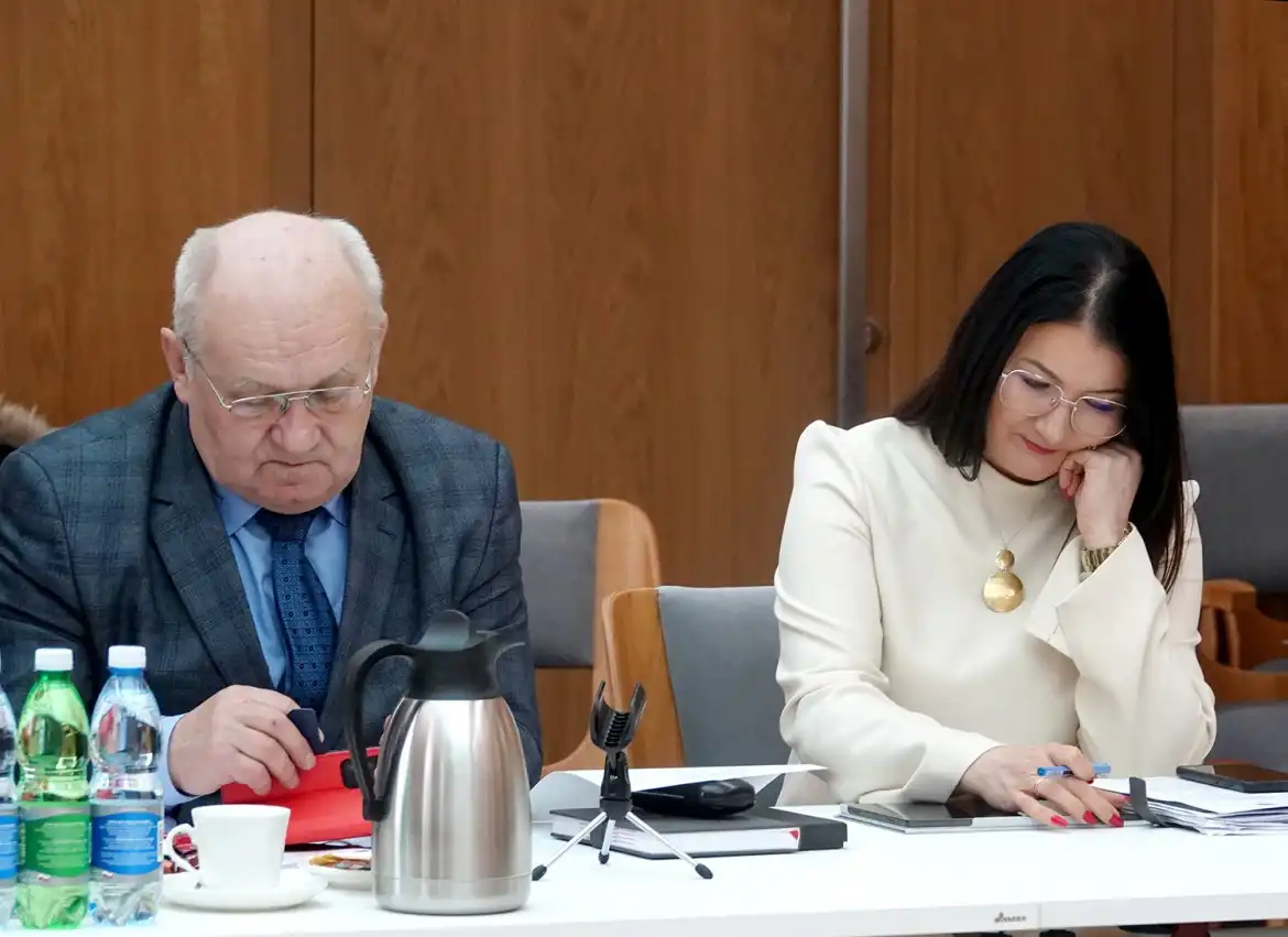 W Starostwie Powiatowym dyskutowano o bezpieczeństwie dzieci i młodzieży