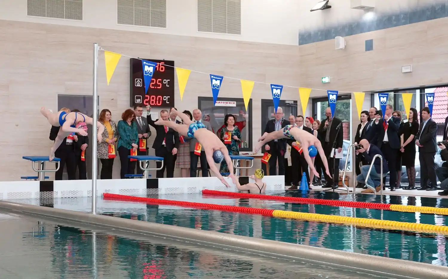 Basen w Korzennej oficjalnie otwarty