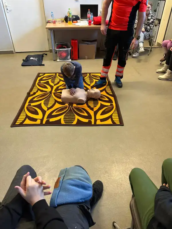 Spotkanie z ratownikiem medycznym. MDP Korzenna Centrum w akcji