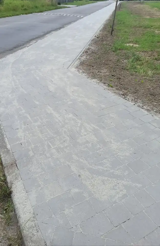 Nowy Sącz: Zakończono budowę chodnika przy ul. Bohaterów Orła Białego