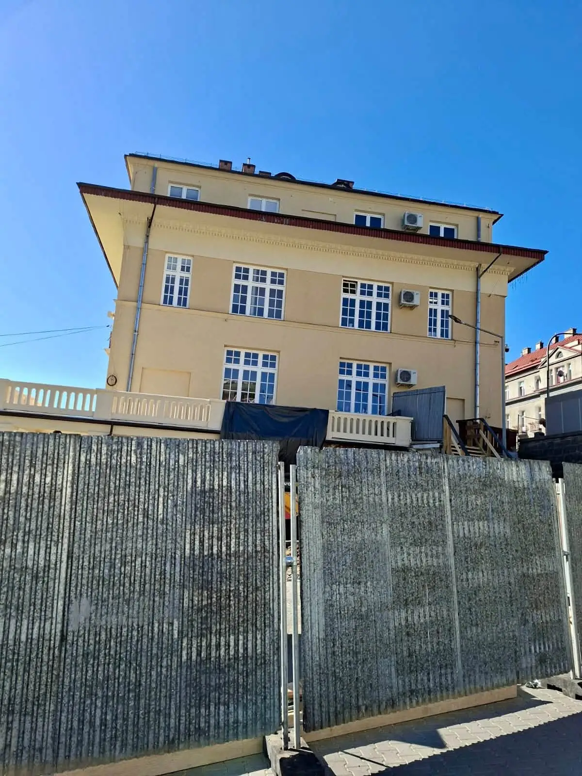 Krynica-Zdrój przygotowuje podziemia urzędu. Mogą służyć jako miejsce schronienia