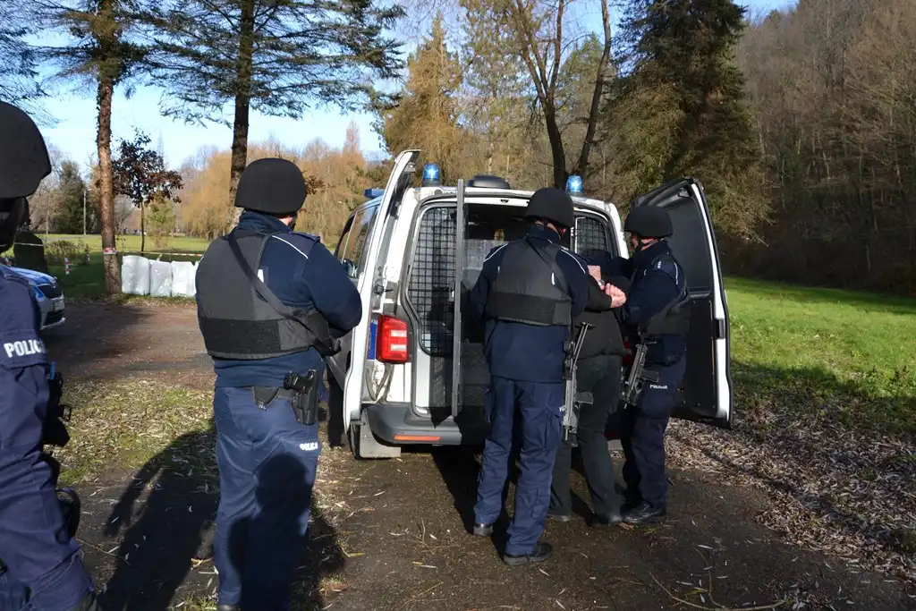 Bankomat 2024. Sądeccy policjanci ćwiczyli pościg i blokadę