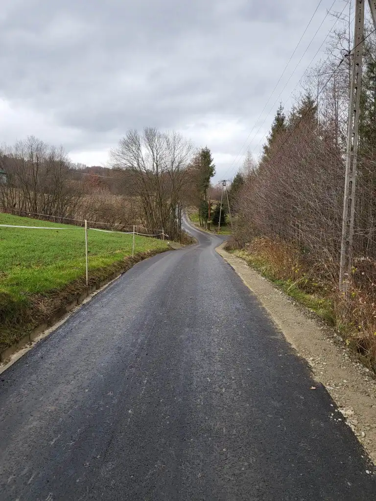 Dwie drogi w Woli Marcinkowskiej wyremontowane