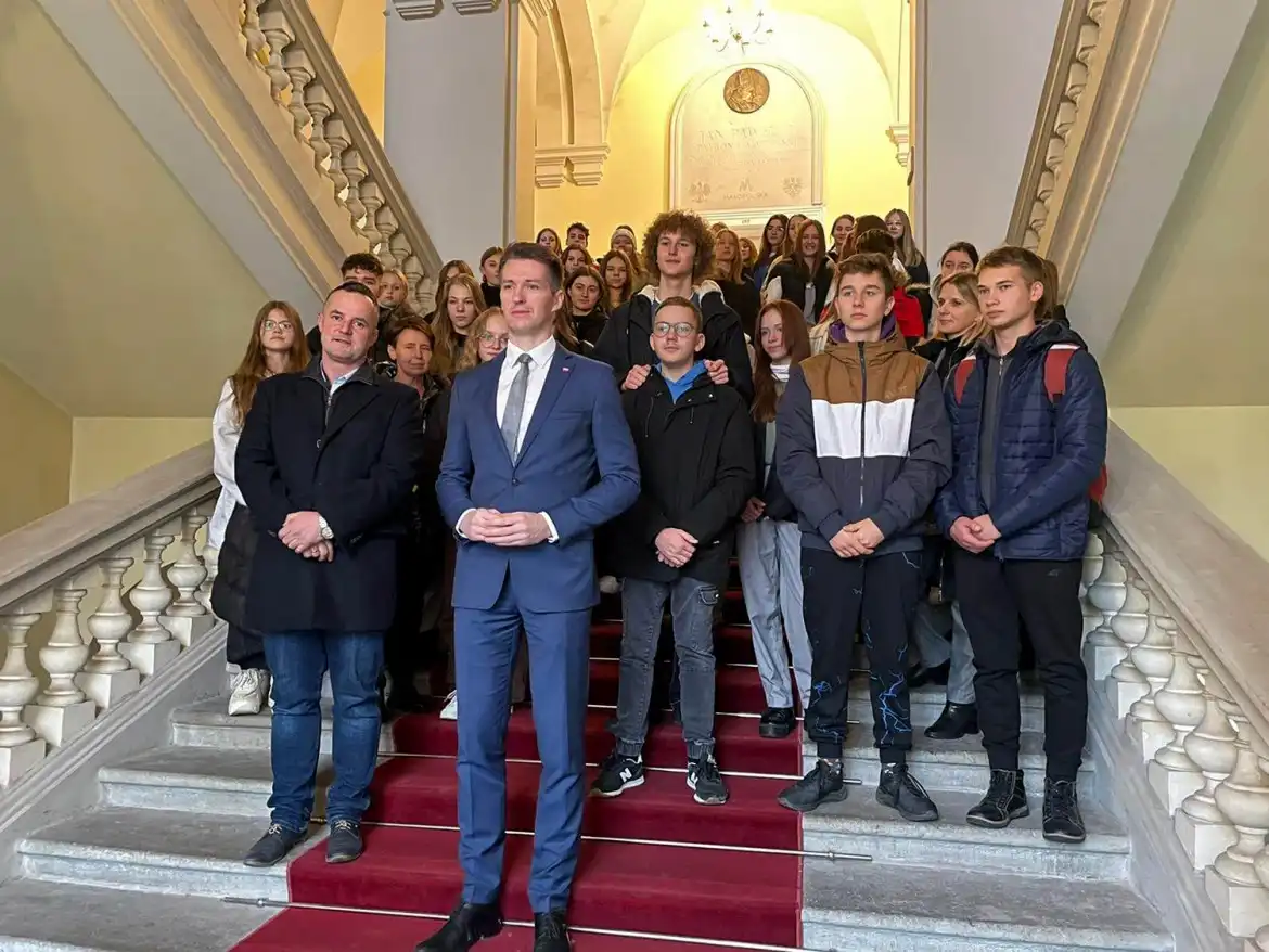 Uczniowie ZSP w Nawojowej spotkali się wicewojewodą małopolskim