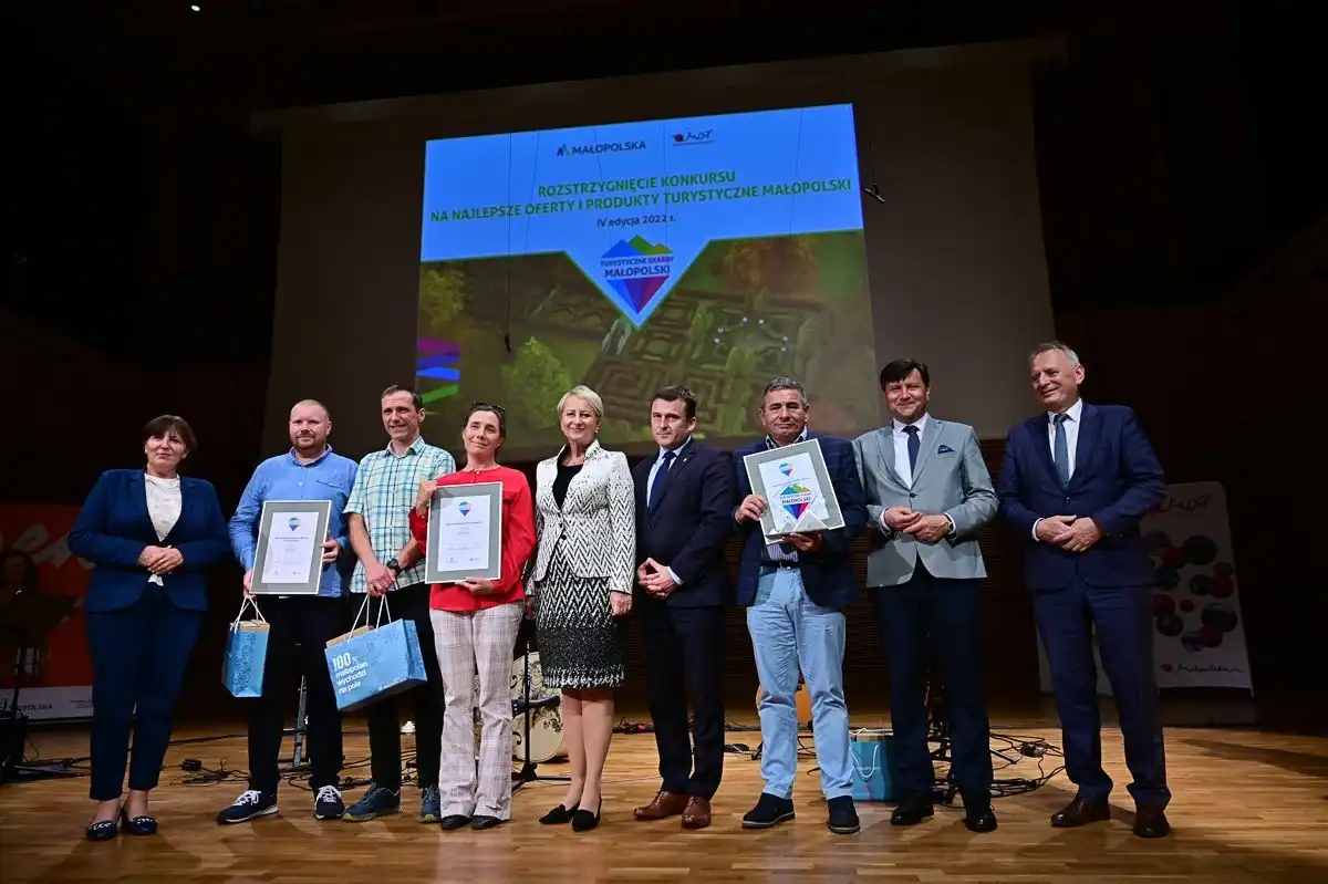 Zwycięzcy i wyróżnieni w tegorocznym konkursie Turystyczne Skarby Małopolski nagrodzeni