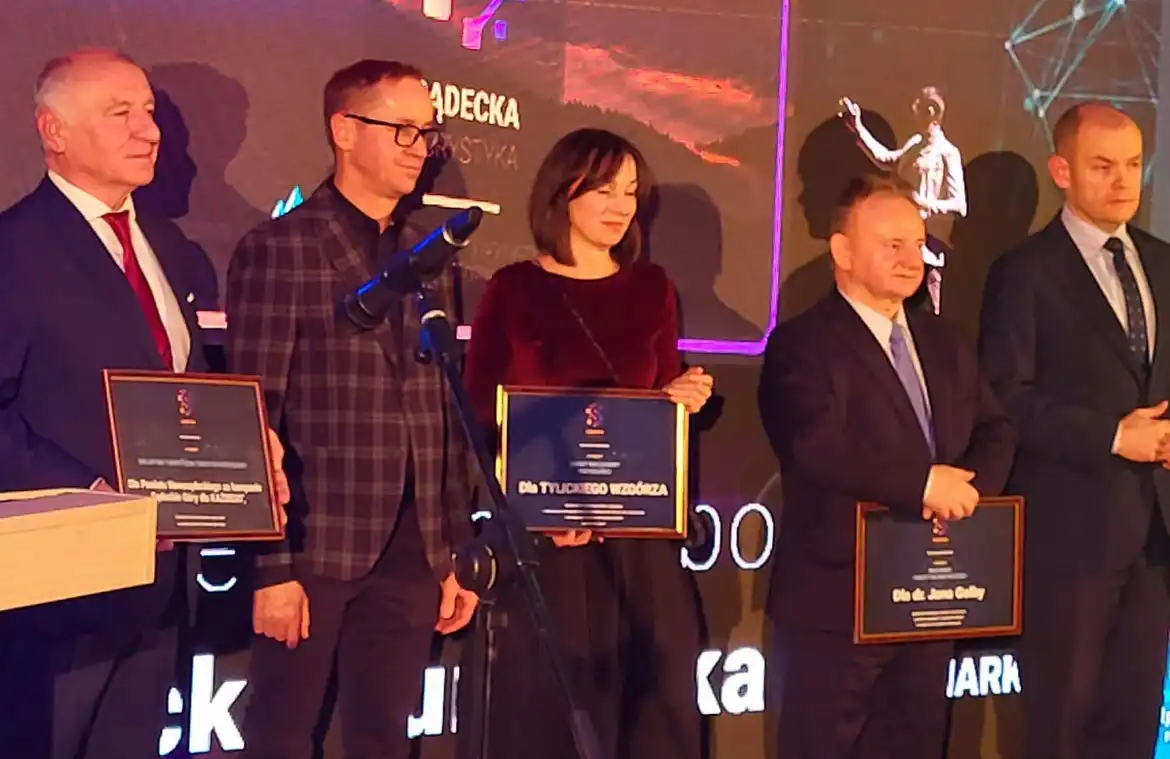 Angażują się w działania na rzecz promocji turystyki. Otrzymali nagrody starosty