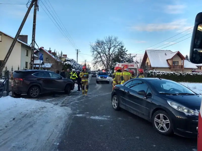 Kolizja trzech samochodów osobowych na ul. Radzieckiej w Nowym Sączu