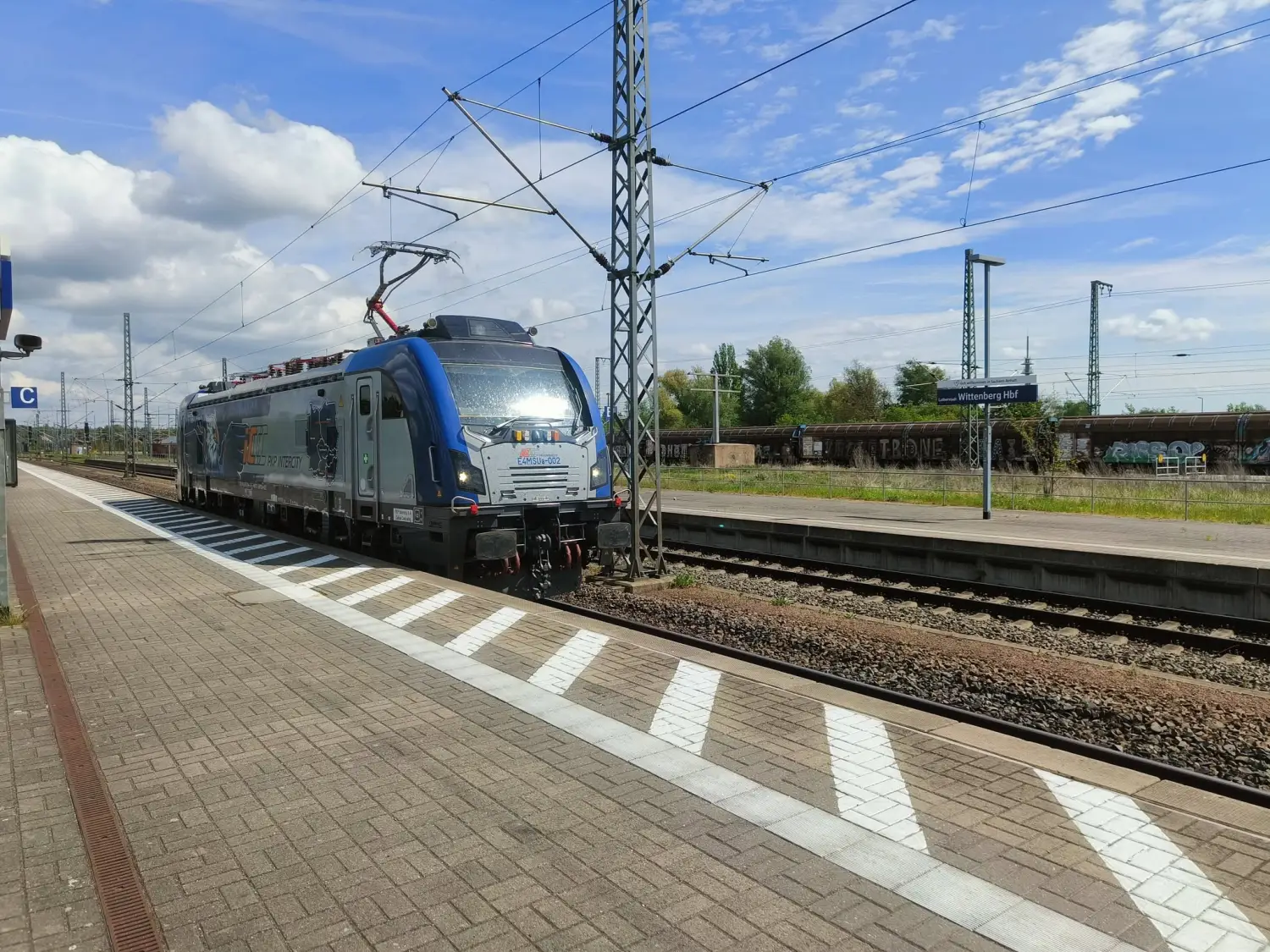 Gigantyczne zamówienie od PKP Intercity dla sądeckiego NEWAG-u. Wyprodukują 32 lokomotywy za 953 mln zł