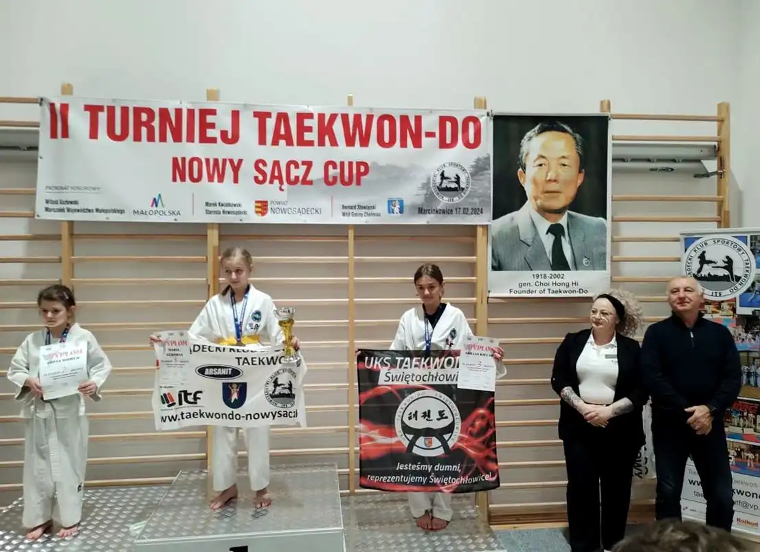 Mistrzostwa taekwon-do w hali sportowej w Marcinkowicach