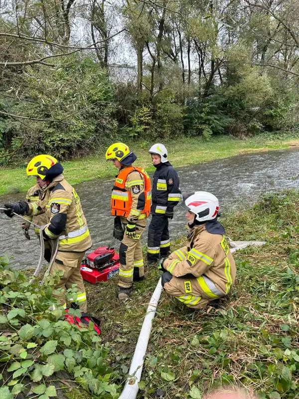 Z komory ogniowej na tor przeszkód. Kursanci OSP w akcji!