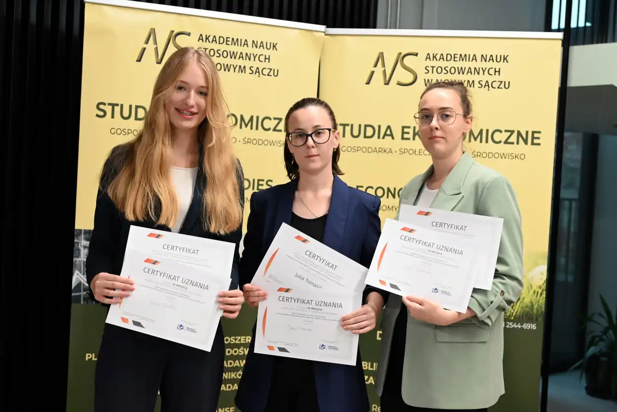 Sukces studentek Akademii Nauk Stosowanych w Nowym Sączu na Ogólnopolskim Seminarium Naukowym