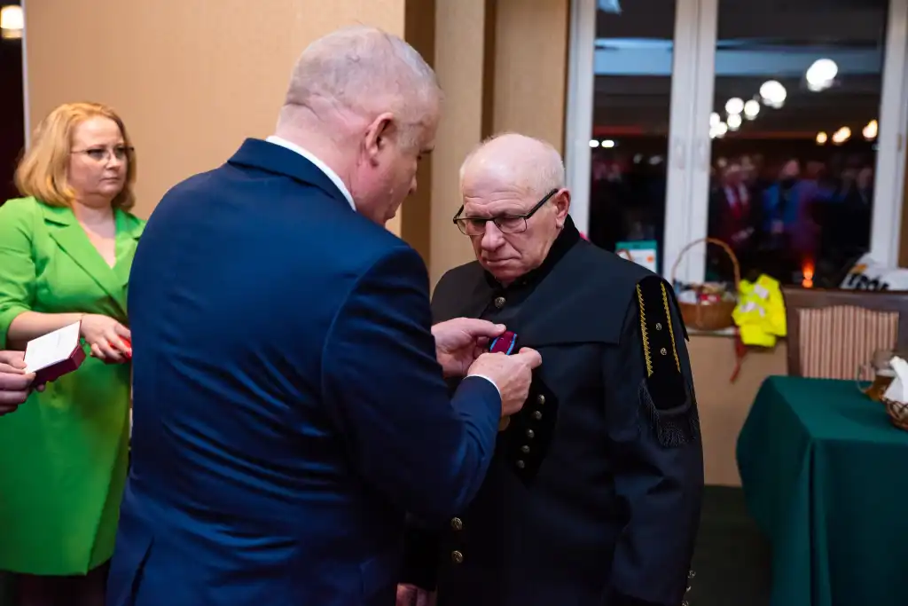 Barbórka z odznaczeniami w Tęgoborzy