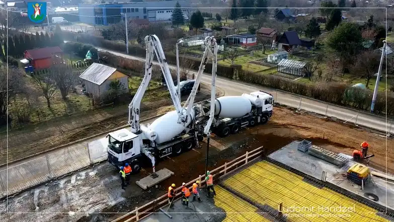 Nowy Sącz: Trwa budowa miejskich apartamentowców