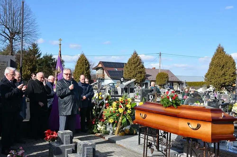 W Starym Sączu pożegnano znakomitego sportowca i wspaniałego człowieka Jana Magierę