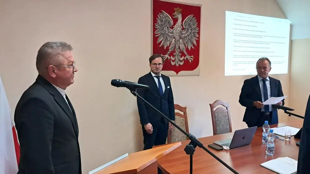 Nowy radny w Słopnicach złożył ślubowanie. Mieszkańcy dobrze go znają