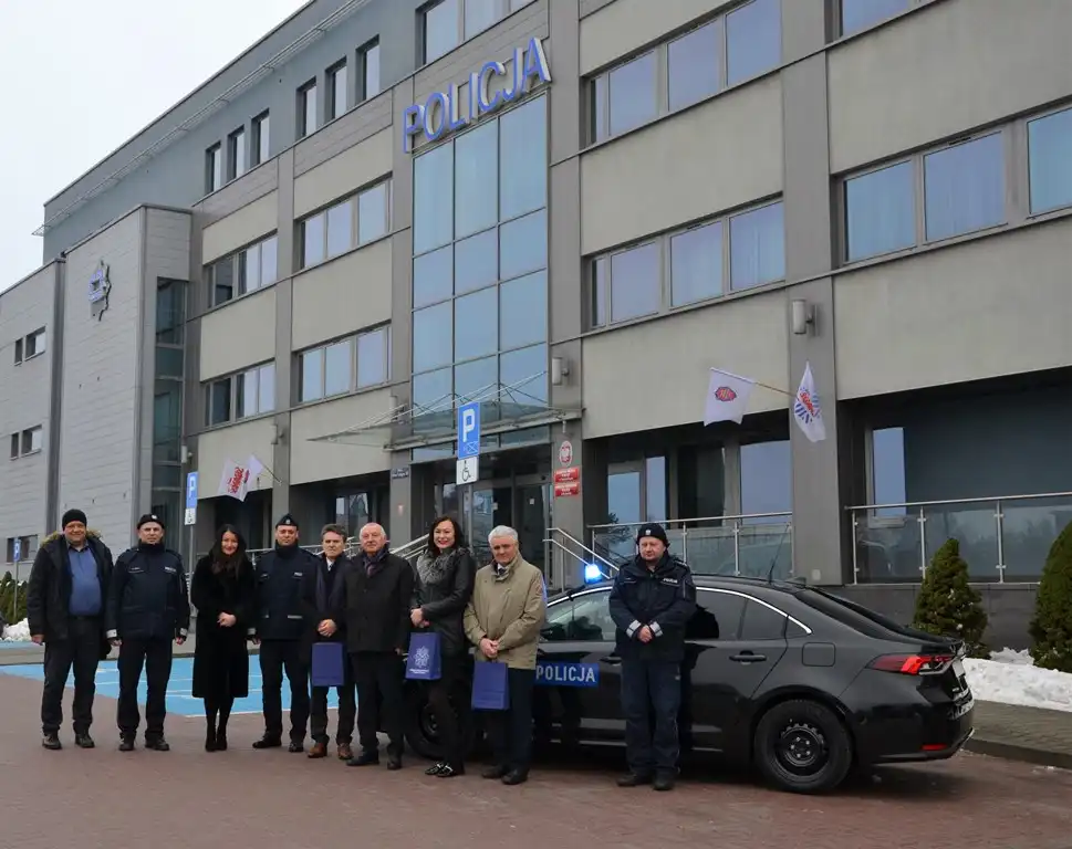 Posterunek Policji w Nawojowej ma nowy radiowóz