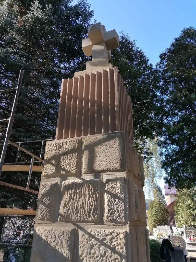 Stary Sącz: kończą się prace renowacyjne głównego pomnika na kwaterze wojennej