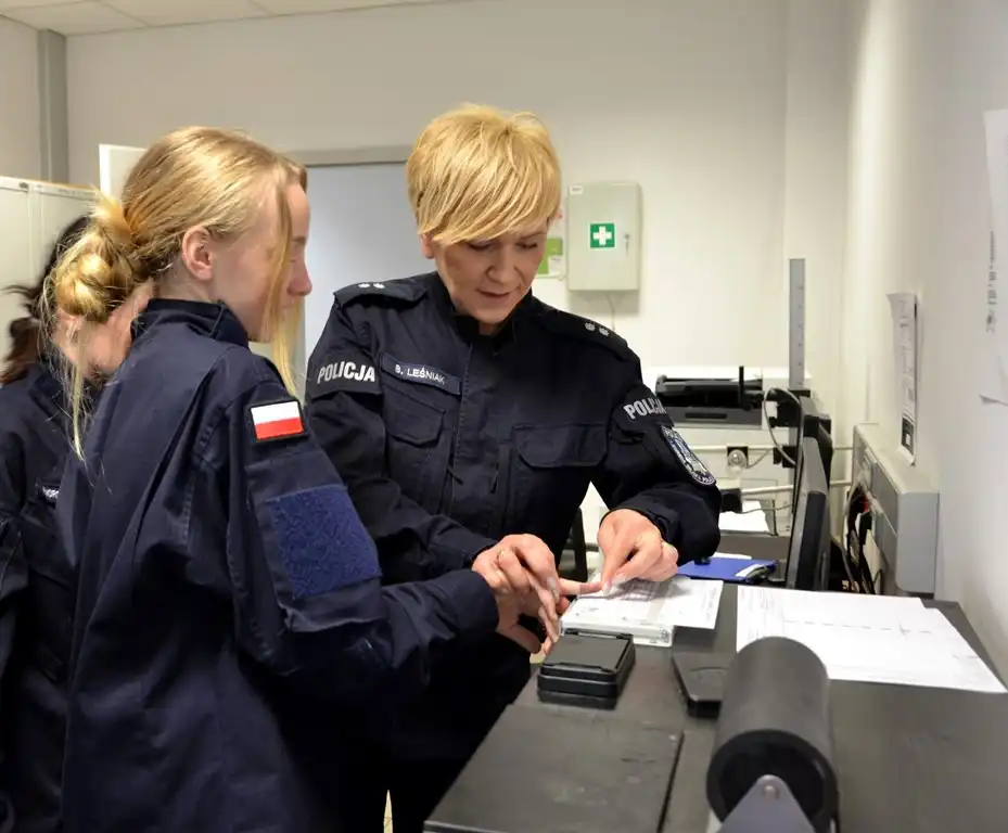 Uczniowie ZSP w Marcinkowicach z policyjnymi awansami