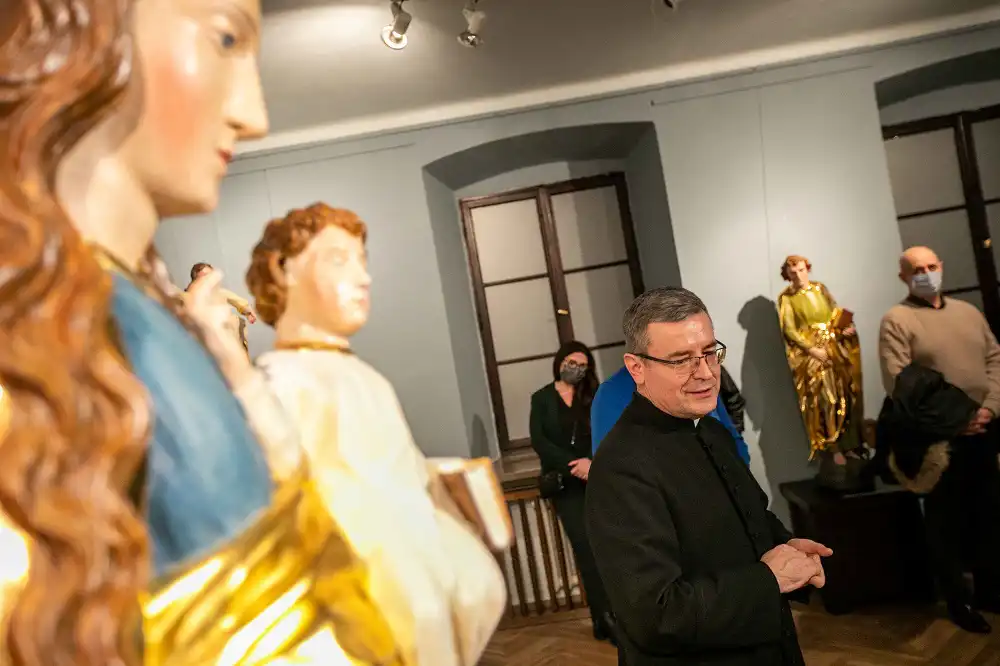 Wernisaż wystawy rzeźb z ołtarza głównego Bazyliki św. Małgorzaty