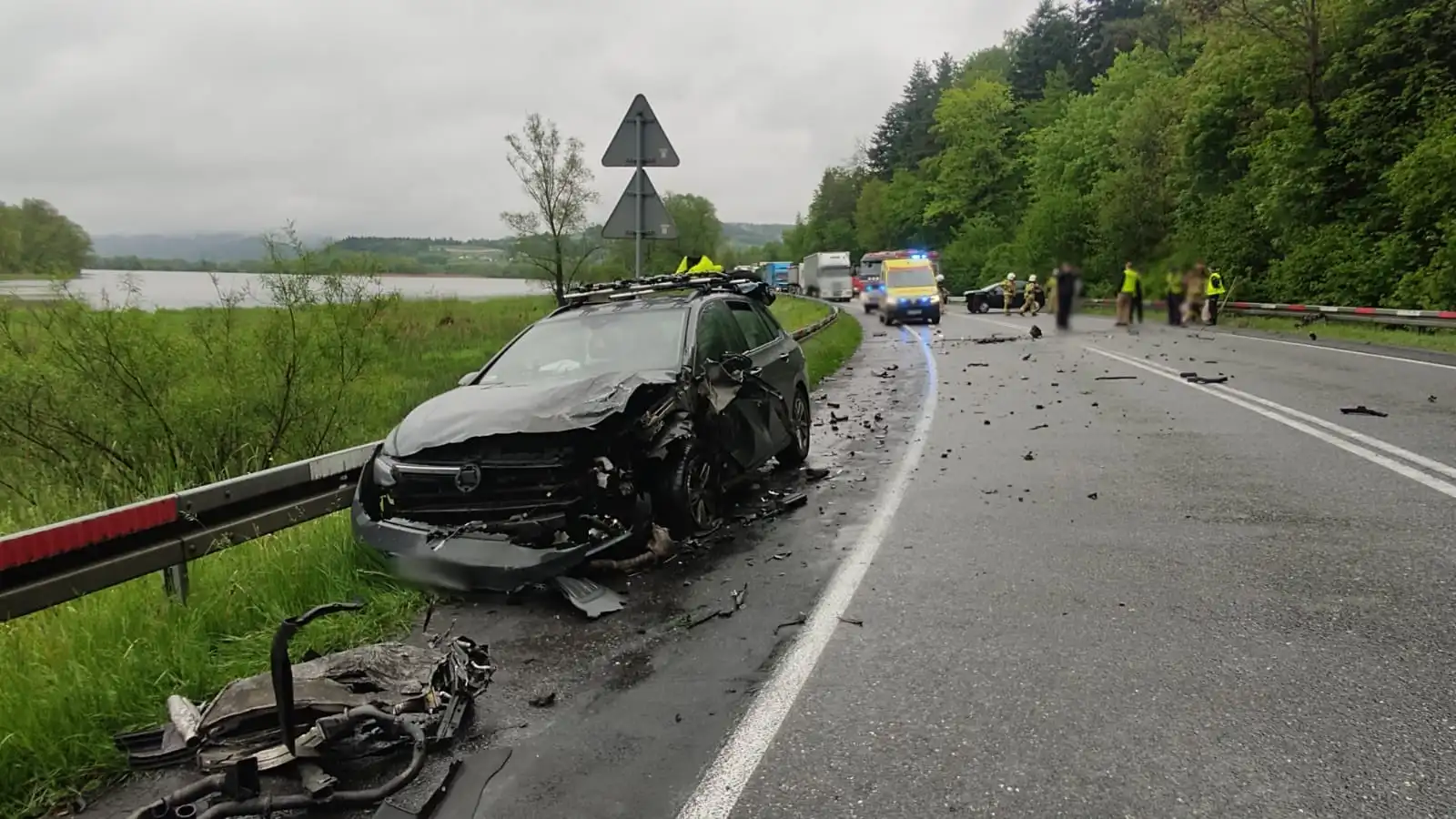 Wypadek w Witowicach Górnych. Zderzyły się dwa auta osobowe. Jedna osoba trafiła do szpitala