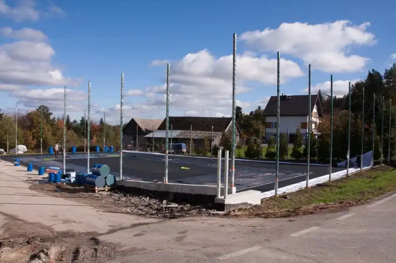 Boisko w Bukowcu nabiera kształtów