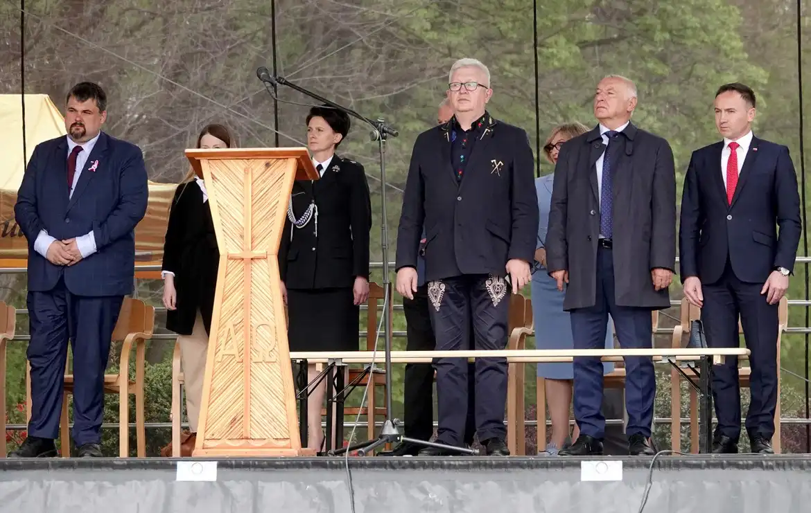 Strażacy ochotnicy z gminy Grybów z dofinansowaniem na zakup sprzętu