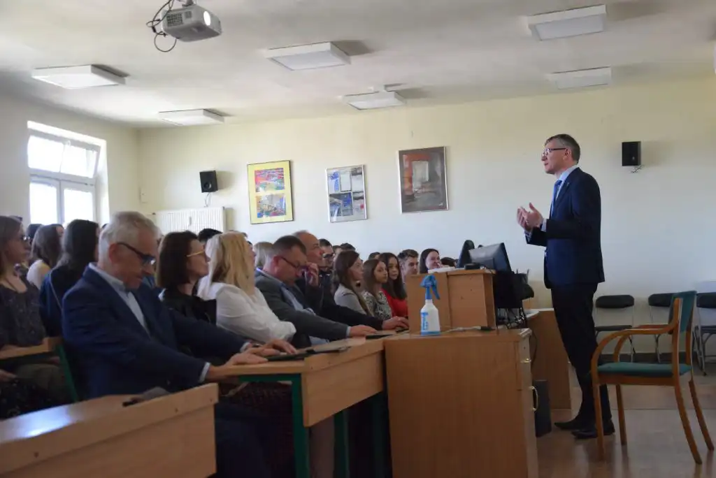 Burmistrz Jacek Lelek spotkał się ze studentami PWSZ