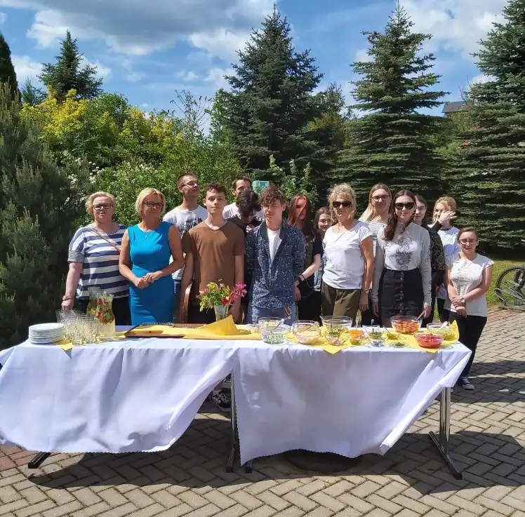 Hotelarze z ZSP w Krynicy-Zdroju zachęcają do zdrowego trybu życia