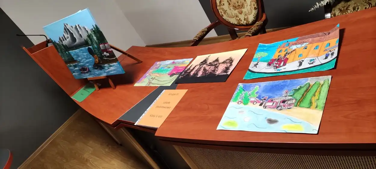 Strażackie inspiracje na papierze. Laureaci konkursu plastycznego w Bobowej
