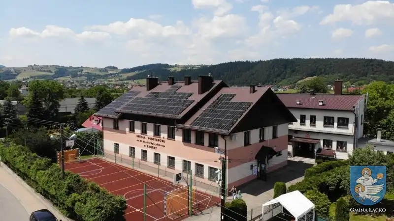 Gmina Łącko z dofinansowaniem na termomodernizację kolejnych szkół