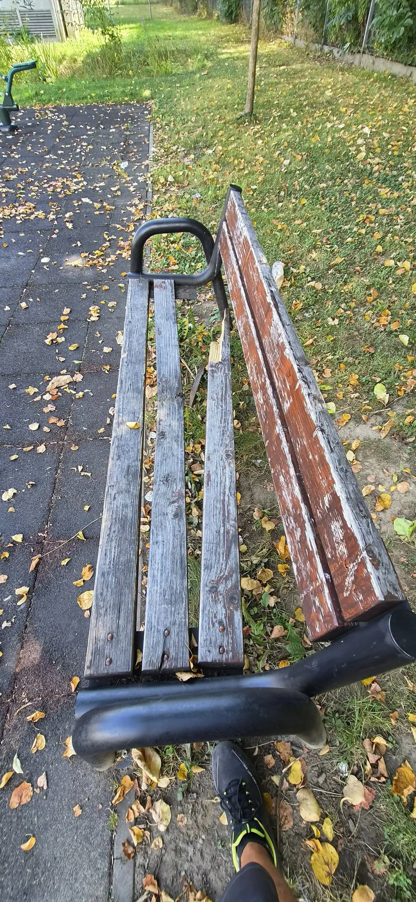 Wandale niszczą miejsca dla najmłodszych. Problem na placach zabaw w Nowym Sączu