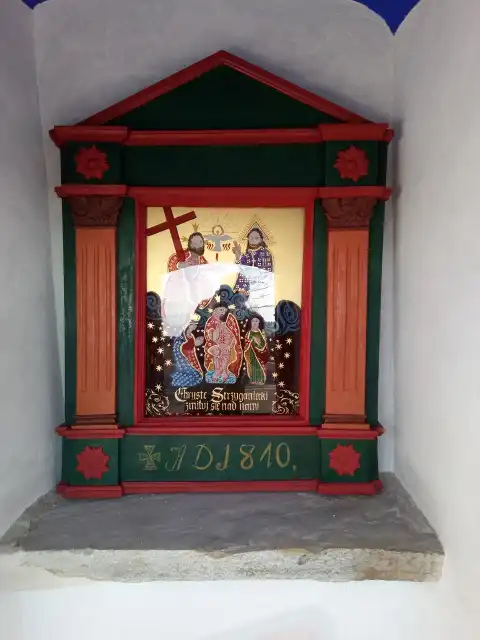 Kolejna kapliczka po renowacji