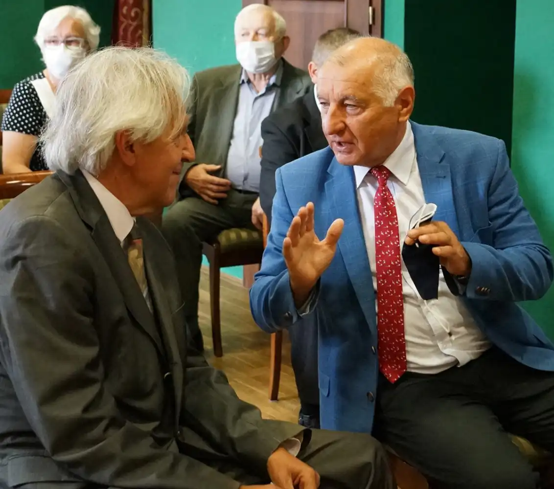 W ratuszu Miasteczka Galicyjskiego odbyło się wręczenie Nagrody im. Szczęsnego Morawskiego