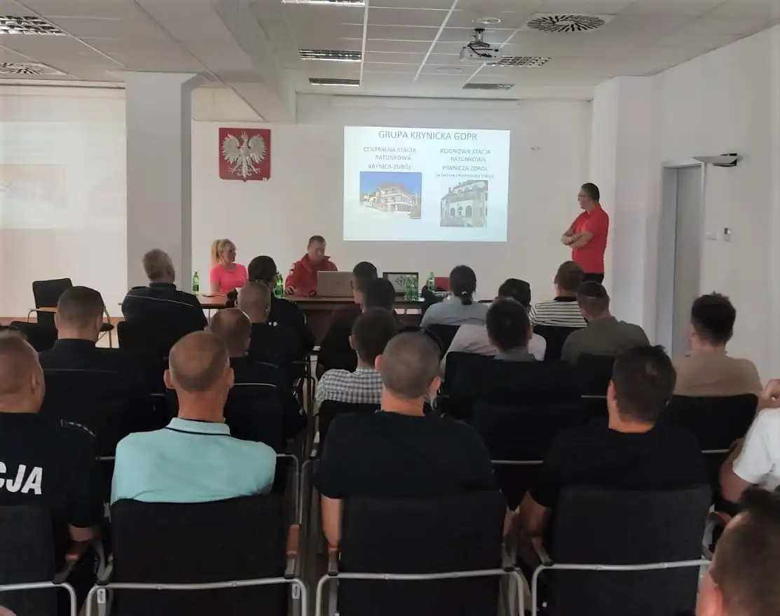 Poszukiwania osób zaginionych - wspólne szkolenie sądeckich policjantów i goprowców
