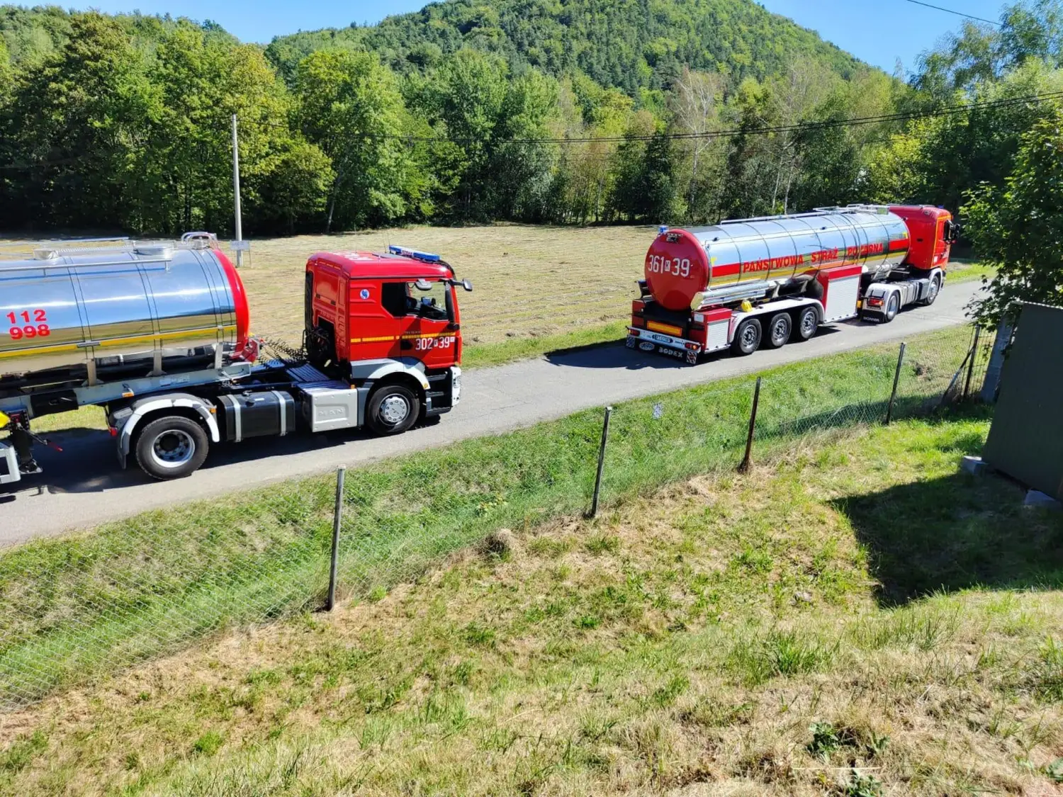 Wiśniowa walczy ze skutkami suszy. Strażacy dowożą mieszkańcom wodę