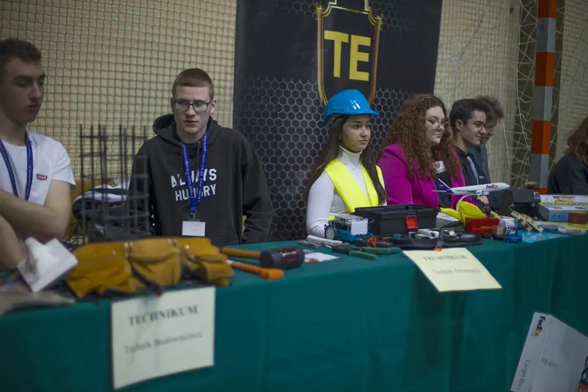 Uczniowie z ZSP w Krynicy-Zdroju na targach edukacyjnych