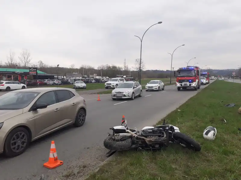 Wypadek na Al. Piłsudskiego w Nowym Sączu
