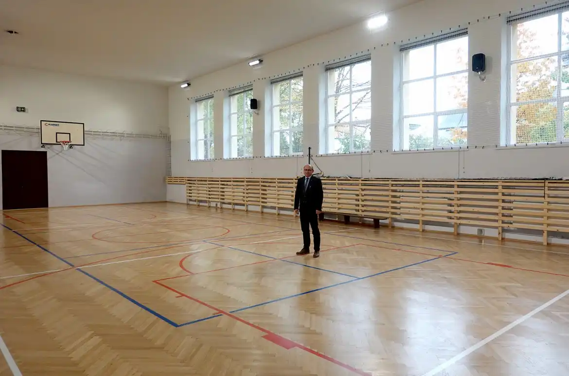 Sala gimnastyczna w ZS w Starym Sączu po modernizacji