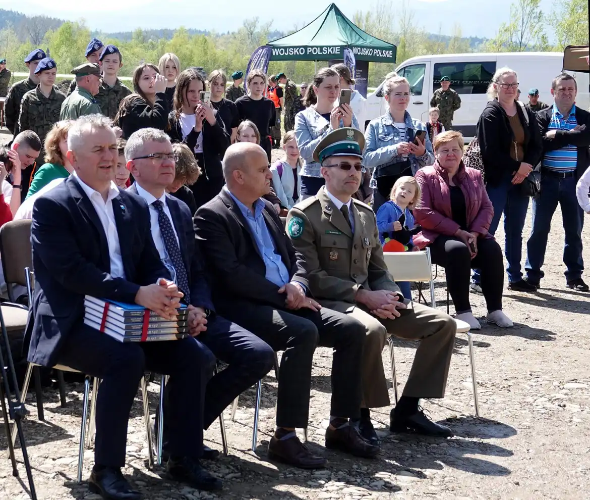 Patriotyczna uroczystość w Stadłach. Świętowano 15-lecie Stowarzyszenia LGD Partnerstwo dla Ziemi Sądeckiej