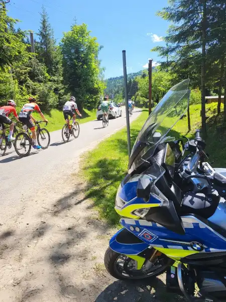 Sądeccy Policjanci dbali o bezpieczeństwo podczas 61. Małopolskiego Wyścigu Górskiego