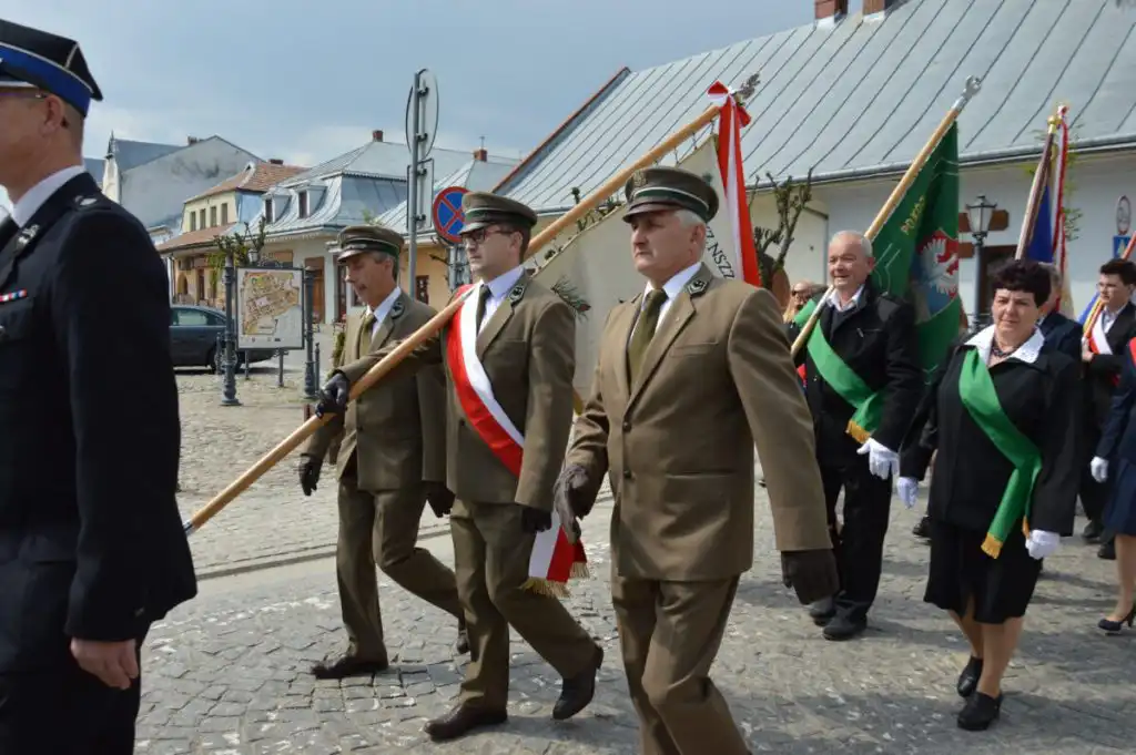 Obchody Święta Narodowego Trzeciego Maja w Warszawie i w Starym Sączu