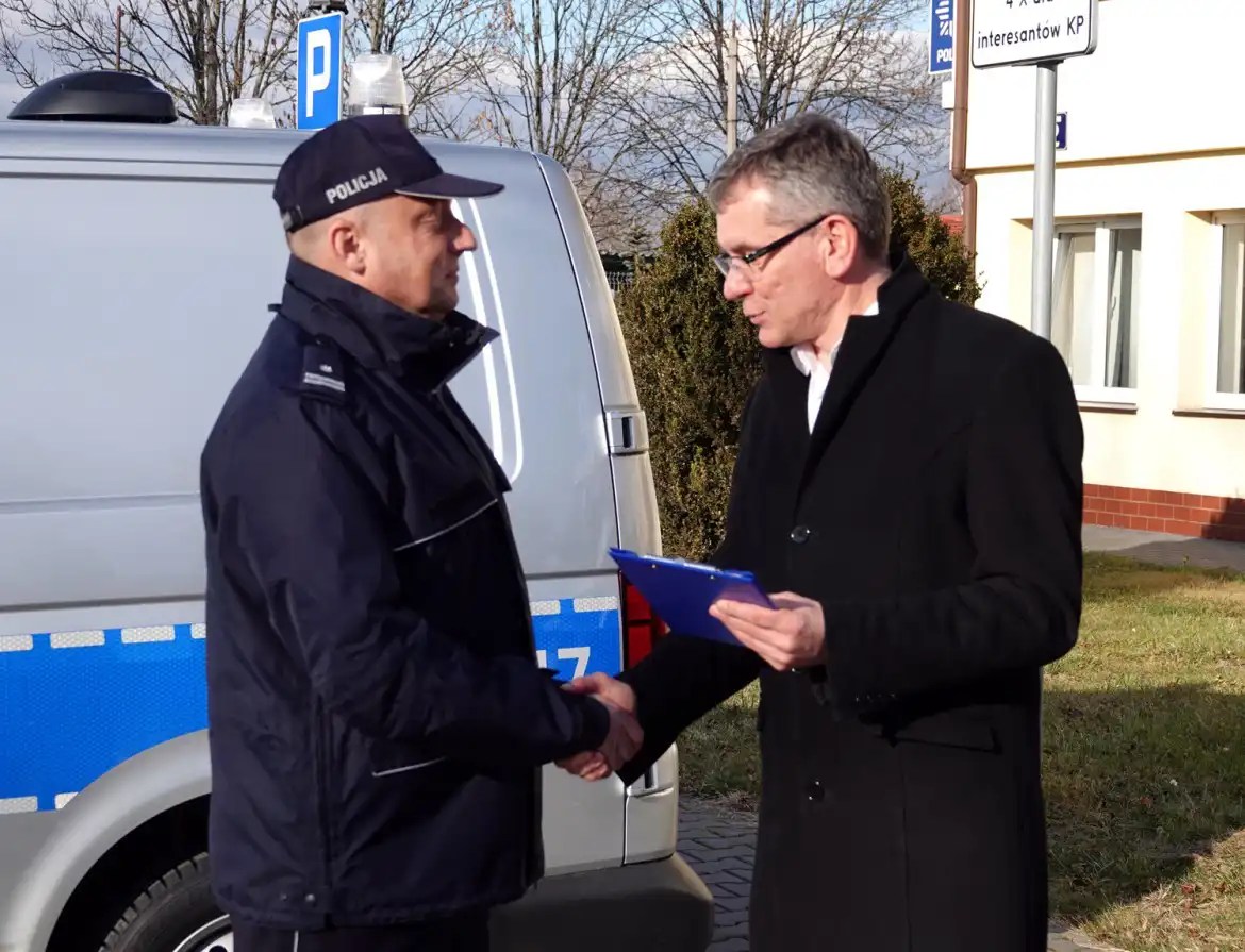 Starosądeccy policjanci mają nowy radiowóz