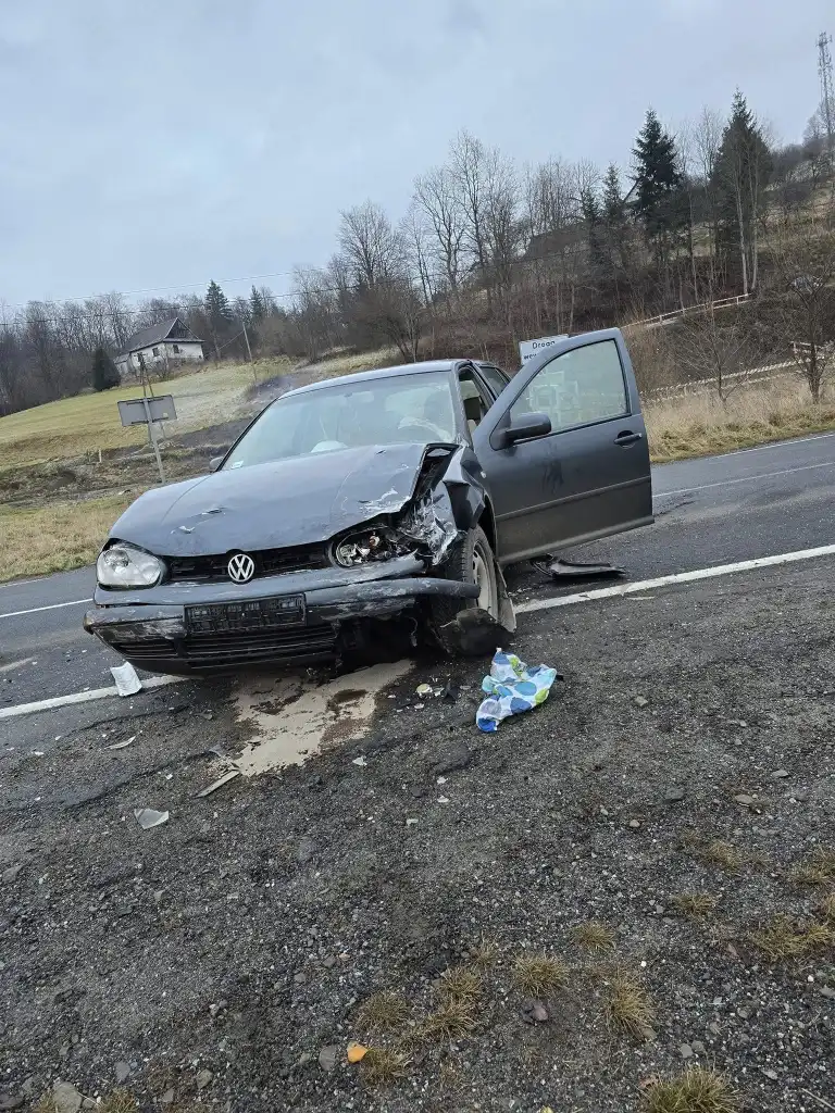 Wypadek w Mszanie Dolnej. Jedna osoba trafiła do szpitala