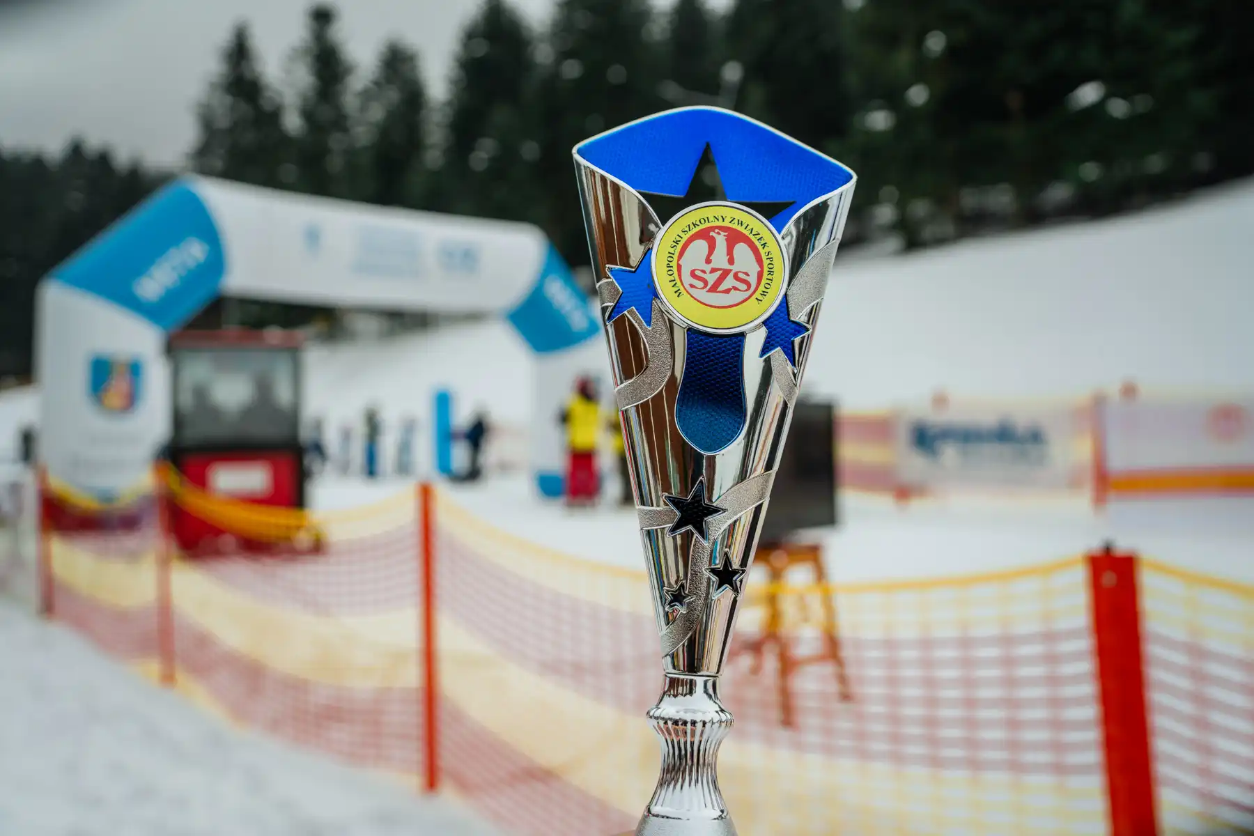Zimowe emocje na trasach Ptaszkowej. 4. edycja Ligi Małopolskiej w Biegach Narciarskich