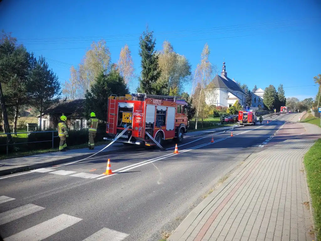 Strażacy z Gminy Gorlice w akcji. Manewry z symulacją pożaru i wypadku drogowego