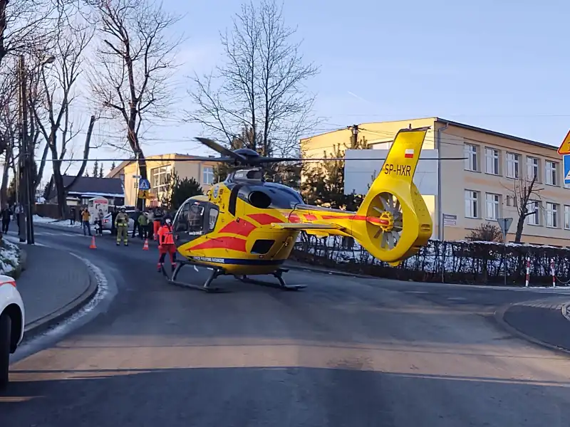 Grybów: Mężczyzna został wciągnięty do maszyny drogowej