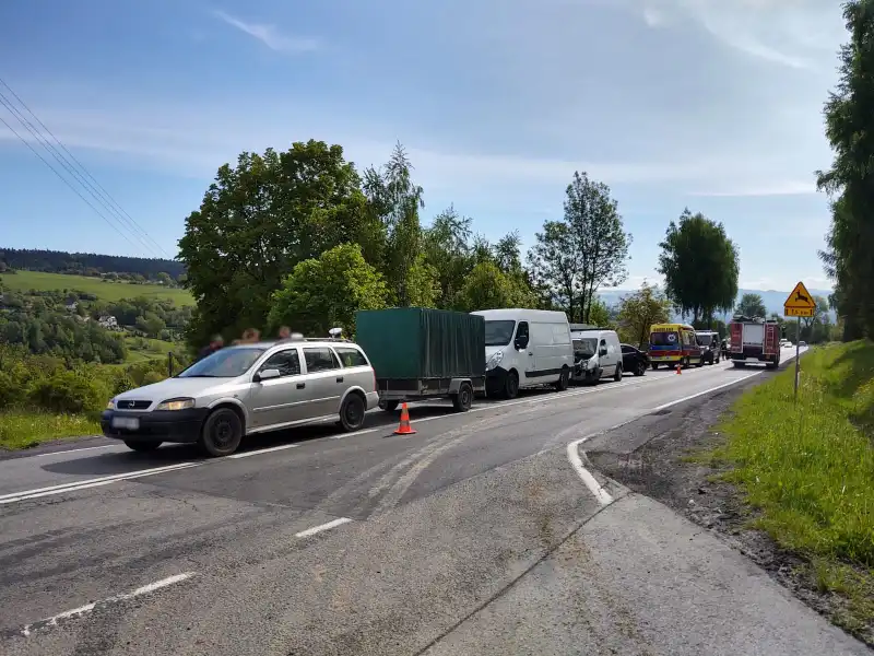 Kraksa w Biczycach Górnych. Zderzyły się trzy pojazdy