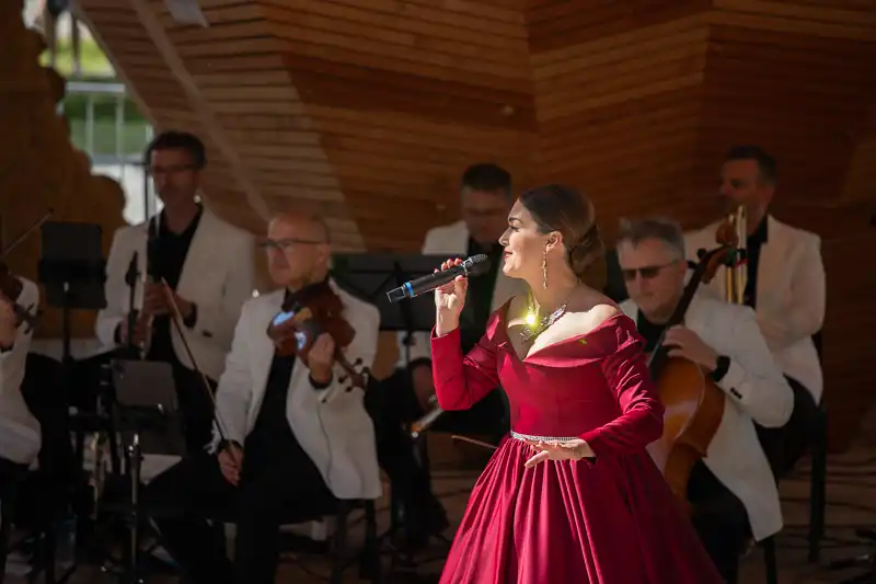 Z arią i piosenką przez świat. Muzyczna uczta w Krynicy