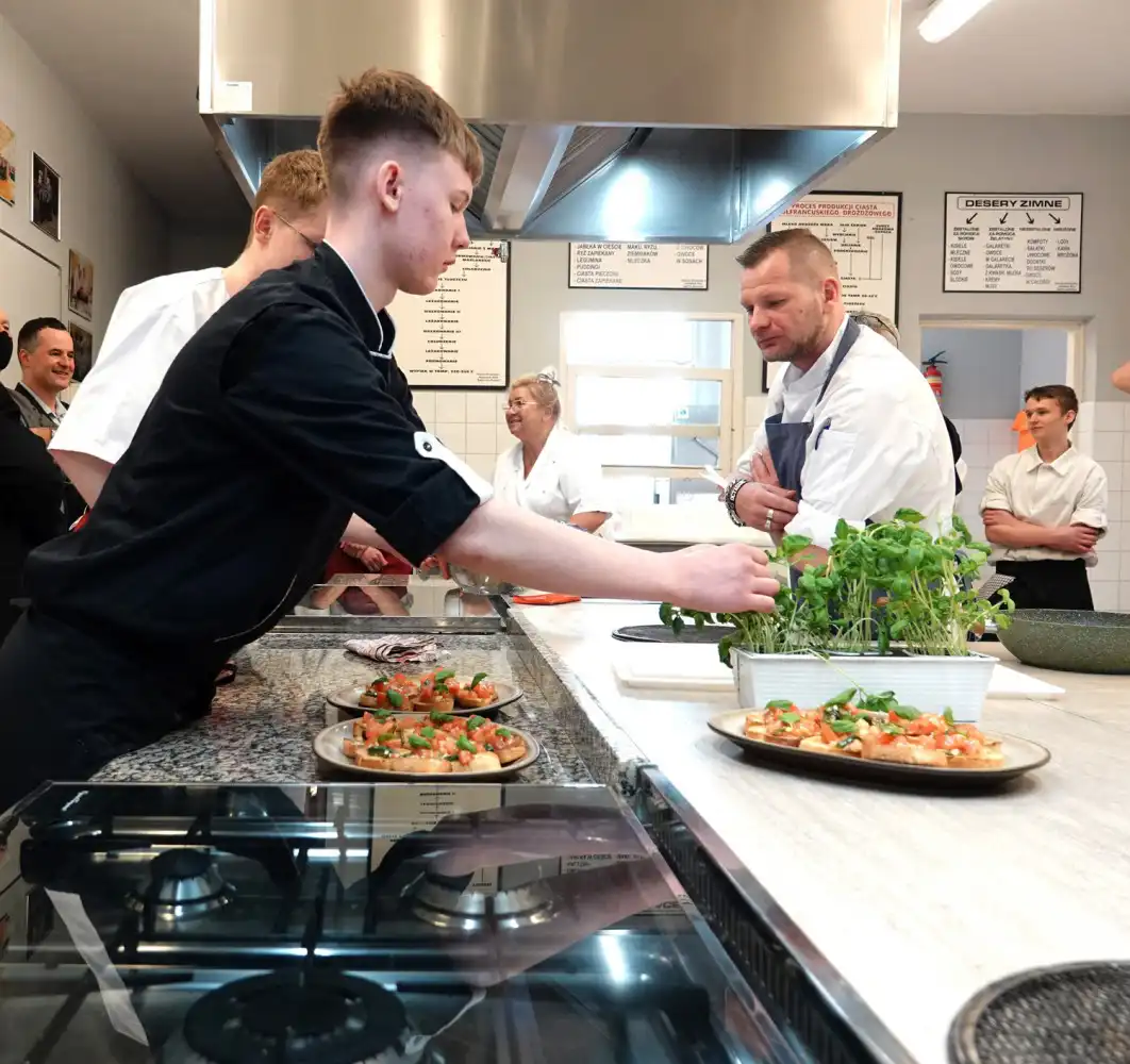 Włoska uczta w ZSP w Nawojowej