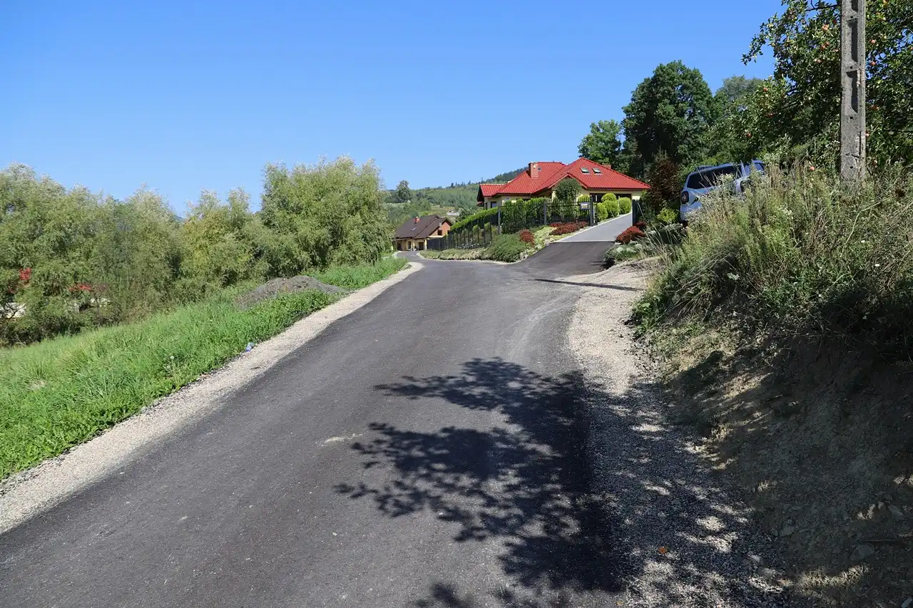 Gmina Limanowa: dobiegła końca modernizacja dwóch dróg dojazdowych do gruntów rolnych